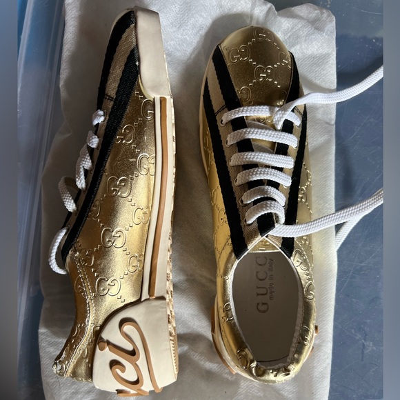 Gucci Gold Sneakers; Brand new, size 40 - Picture 1 of 4